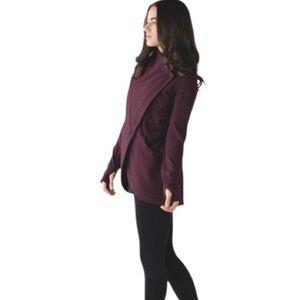 Stylish Lululemon Burgundy Open Front Cardigan. Wrap & Snap Sz. 8